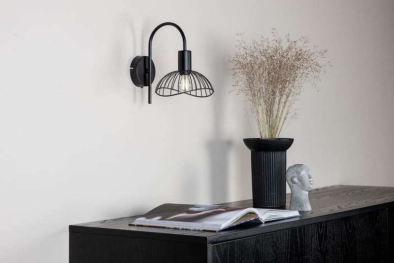Elsa Vägglampa Dimbar LED Stor - Svart - Products - Belysning - Lampor & belysning inomhus - Sovrumslampa - Sänglampa - Sänglampa vägg