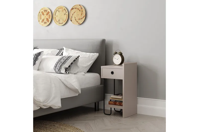 Sirius Sängbord 32x30 cm Ljusbrun - Hanah Home - Products - Möbler - Bord & matgrupp - Avlastningsbord & sidobord - Sängbord & nattduksbord