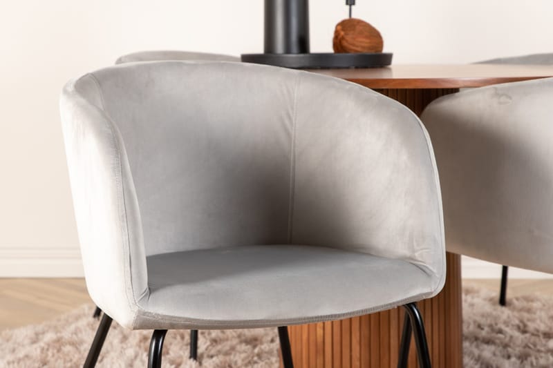 Bianca Matgrupp 110 cm Rund med 4 Berit stolar - Svart - Products - Möbler - Bord & matgrupp - Matgrupp