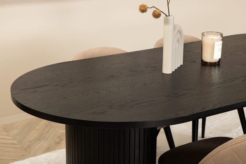 Bianca Matgrupp 200 cm Oval med 4 Velvet stolar - Beige - Products - Möbler - Bord & matgrupp - Matgrupp