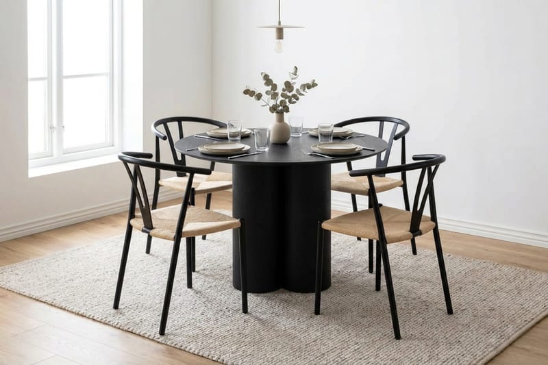 Juno Matgrupp runt 110 cm Svart med 4 Elysia Matstolar - Products - Möbler - Bord & matgrupp - Matgrupp