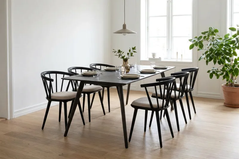 Tyrö Matgrupp 190 cm Rökt ek med 6 st Tyrö Karmstolar med Dyna - Rökt ek - Products - Möbler - Bord & matgrupp - Matgrupp