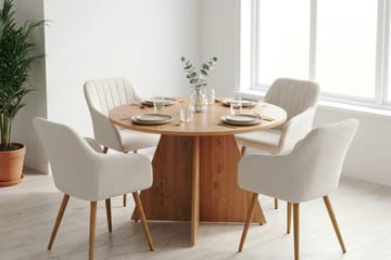 Vera Matgrupp runt 110 cm Ek med 4 Filippa Matstolar - Ek - Products - Möbler - Bord & matgrupp - Matgrupp