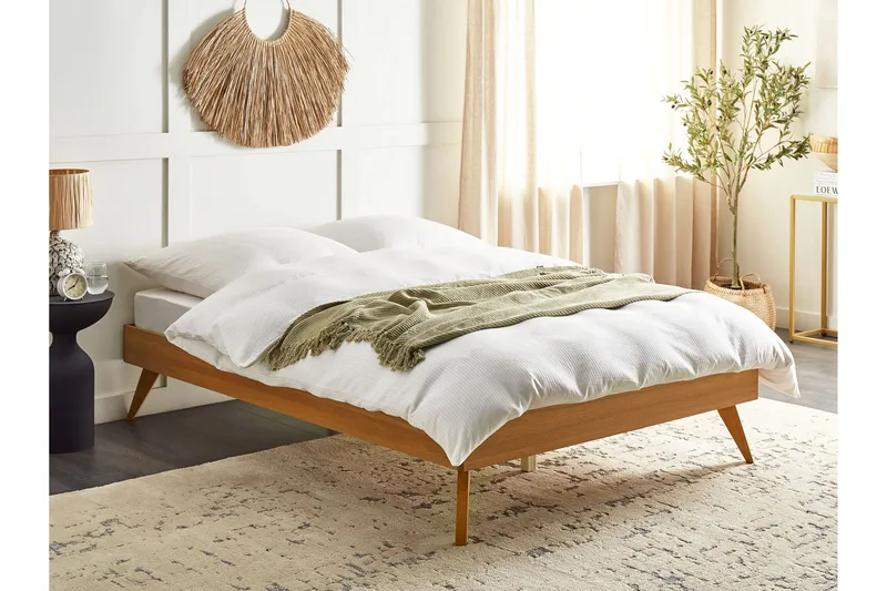 Benedik Sängram 140x200 cm - Ljust trä - Products - Möbler - Säng - Sängram & sängstomme