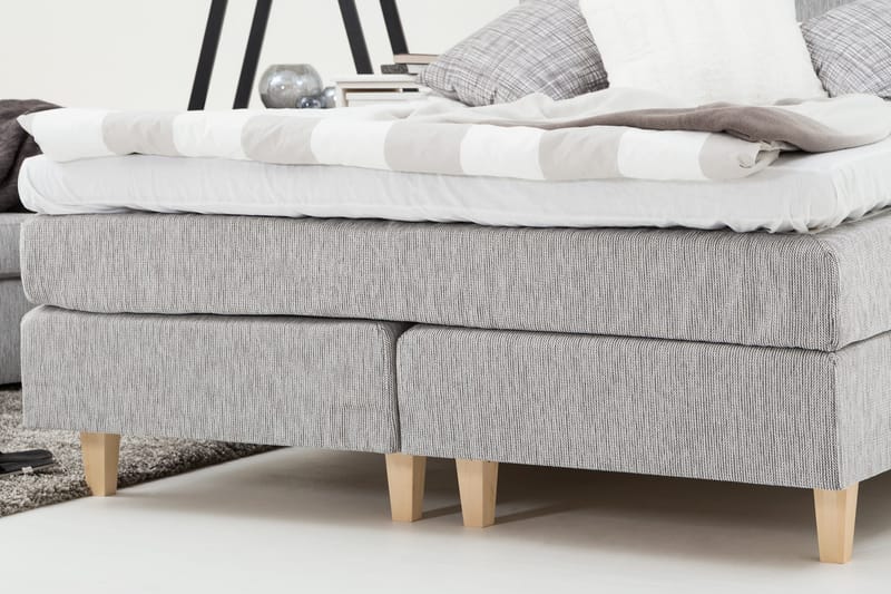 Charleston Kontinentalsäng 160x200 Fast Polyeterskum - Ljusgrå - Products - Möbler - Säng - Kontinentalsäng
