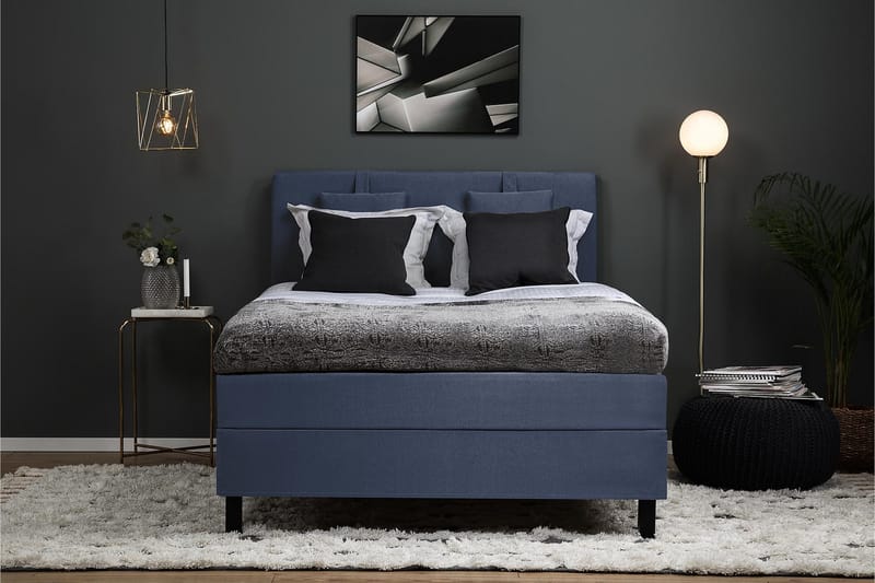 Lucky Komplett Sängpaket 140x200 Polyeter Slät Sänggavel - Nackkudde Liten Mörkblå - Products - Möbler - Säng - Kontinentalsäng