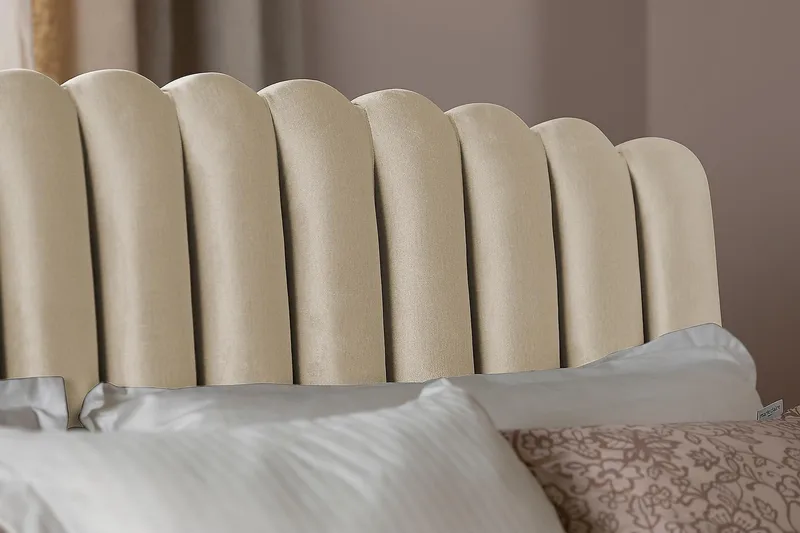 Davia Sänggavel 180 cm - Beige/Sammet - Products - Möbler - Säng - Sängtillbehör & sänggavel - Sänggavel