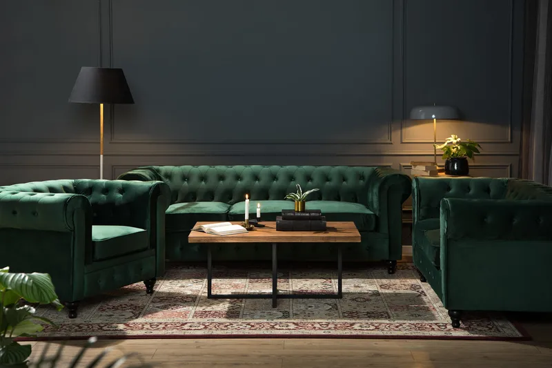 Chesterfield Lyx 2-sits Liten sammetssoffa - Djup soffa 160 cm bred - Mörkgrön - Products - Möbler - Soffa - Sammetssoffa