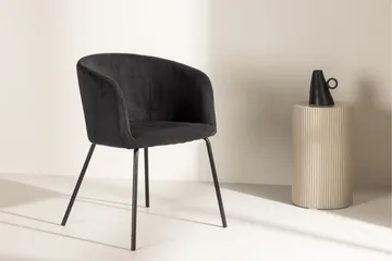 Berit Karmstol - Svart - Products - Möbler - Fåtölj & stolar - Matstol & köksstol