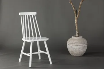 Lönneberga Matstol - Vit - Products - Möbler - Fåtölj & stolar - Pinnstol