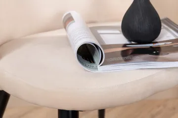 Velvet Stitches Matstol - Svart - Products - Möbler - Fåtölj & stolar - Matstol & köksstol