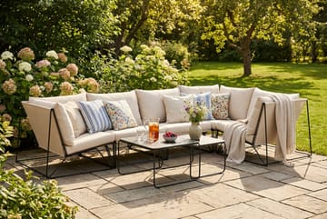 Usteryd hörnmodul utomhus i järn med vattenavisande dyna i beige - Svart - Products - Utemöbler & utemiljö - Övrigt utemöbler - Moduler utesoffa