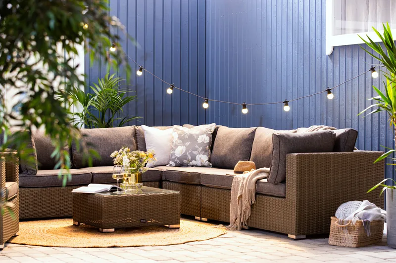 Marcus Loungegrupp - Brun / Svarta dynor - Products - Utemöbler & utemiljö - Loungemöbler - Loungeset & loungegrupp