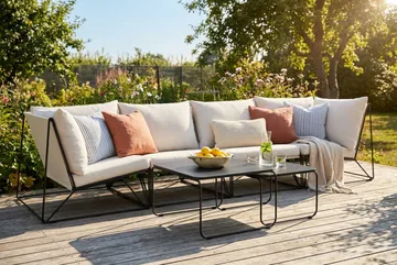 Usteryd utomhus rak 4-sits soffa - Svart/Beige - Products - Utemöbler & utemiljö - Loungemöbler - Loungesoffor